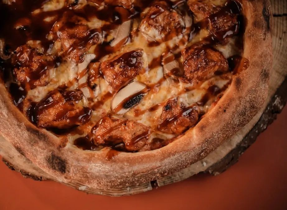 Margherita pizza at Rawand